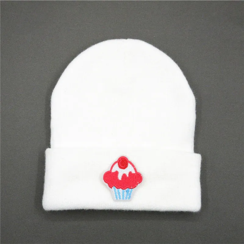 LDSLYJR утолщенная вязаная шапка с вышивкой торта, зимняя теплая шапка Skullies, шапка бини, шапка для мужчин и женщин 202