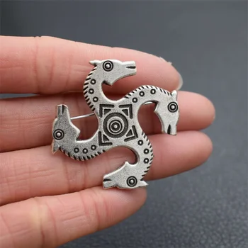 

12pcs Fashion Animal Brooch White Horse Head Pin Brooches Men's Accessoriesv