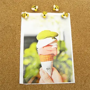 

30pcs Creative Bee Shaped Pushpin Thumbtack Stud Decorative DIY Tool Students Stationery for School Home Office Use (Yellow)