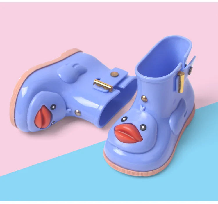 4466004901_684722905