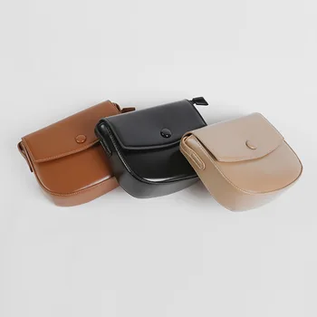 

2020 Retro Flip PU Single Shoulder Bag Tofu Bag Simple Temperament Oblique Bag Lady Bag New Style