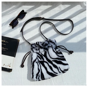

2021 Winter New Woman Bag Fashion Leopard Print Drawstring Small Bag Single Shoulder Diagonal Outdoor Universal