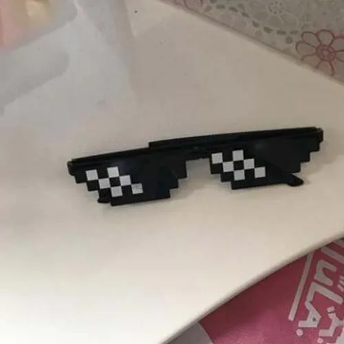New Mosaic Sunglasses Trick Toy Thug Life Glasses Deal With It Glasses Pixel Women Men Black Mosaic Sunglasses Funny toy - Цвет: Черный