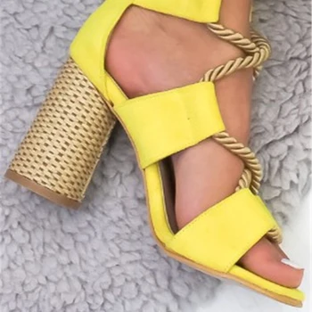 

2020 New Peep Toe Boots Woman Hight Block Heels Chunky Sandals Lace Up Pump Shoes Multicolor Summer Lady Cross-tied Heel Sandals