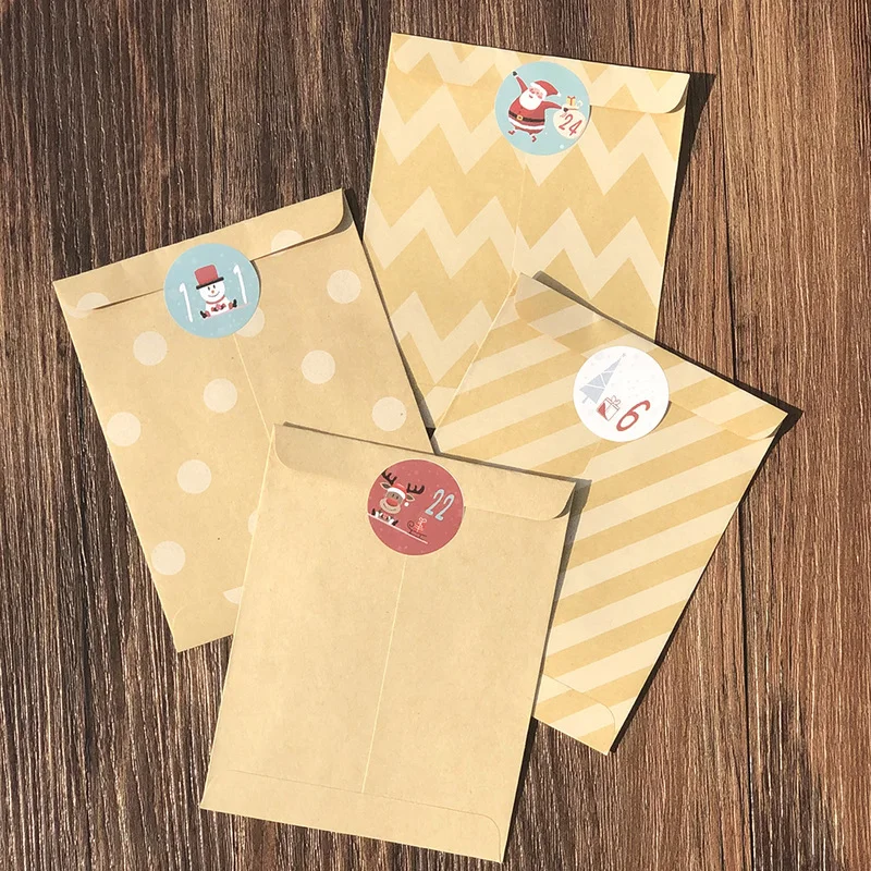 

48sets Christmas Party Gift Bag Retro Kraft Paper Bag with Xmas Santa Claus Number Stickers Party Favor Bag Wrapping Supplies