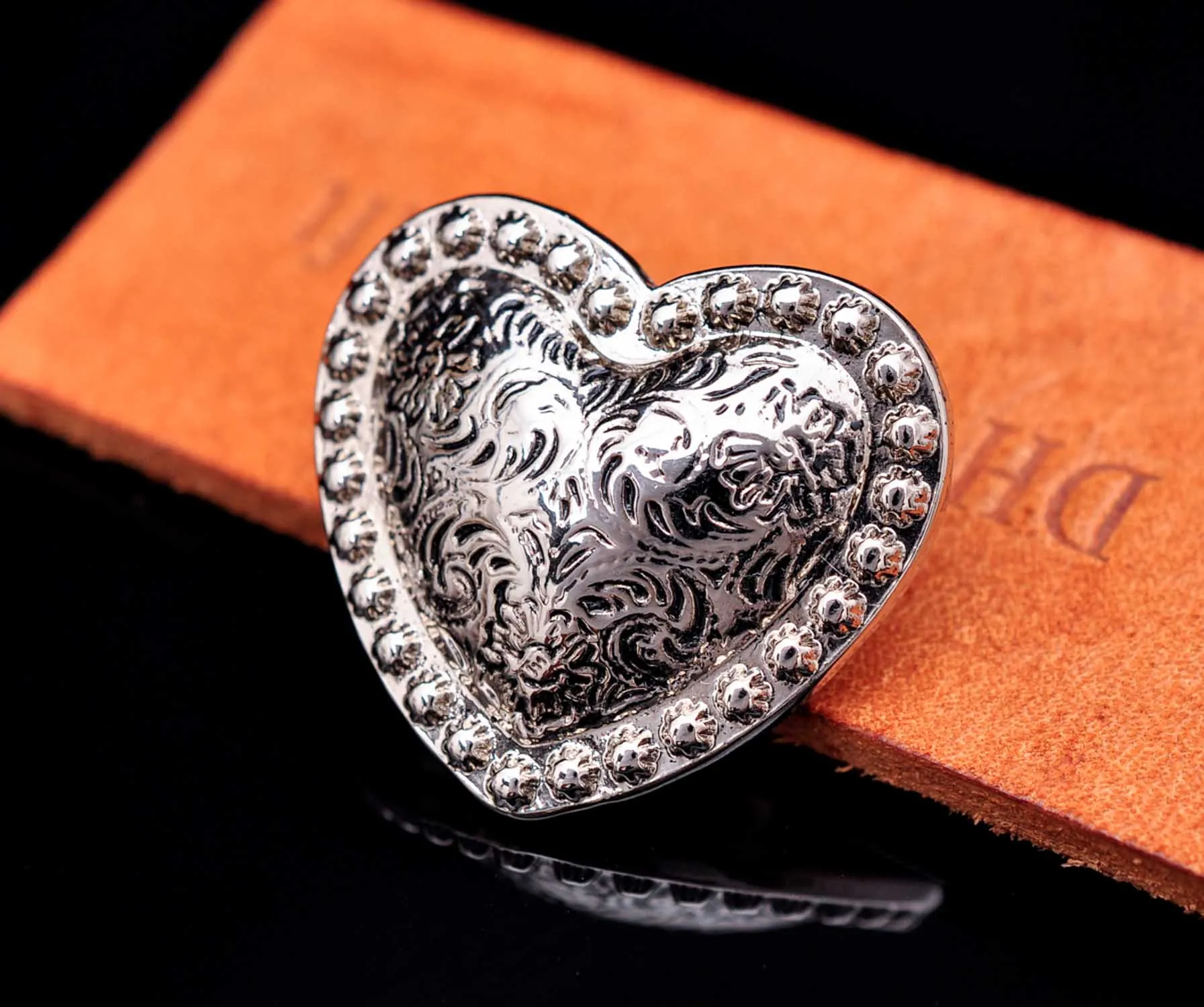 

10PCS WESTERN HEADSTALL HORSE TACK LOVE HEART Bling Silver FLORAL BERRY SADDLE LEATHERCRAFT CONCHOS 1-1/8" SCREWBACK