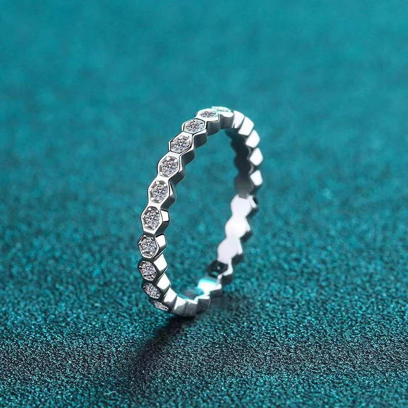 Trendy925SterlingSilverFullDColorVVS1MoissaniteEternityRing