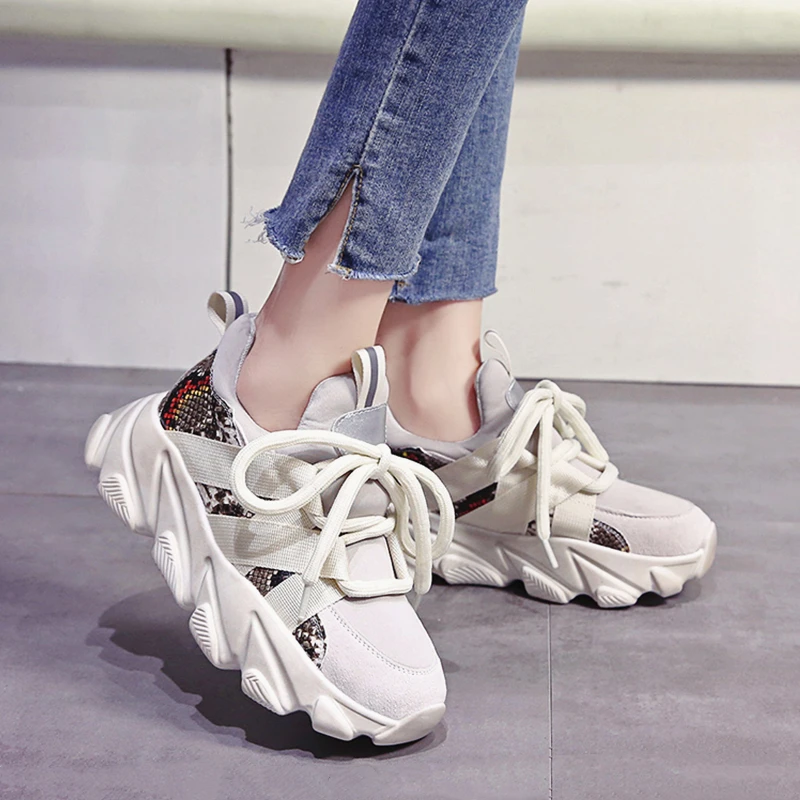 

Women Chunky Sneakers White Breathable Vulcanize Dad Shoes Female Thick Bottom Ladies Platform Shoes Snake pattern Sneakers
