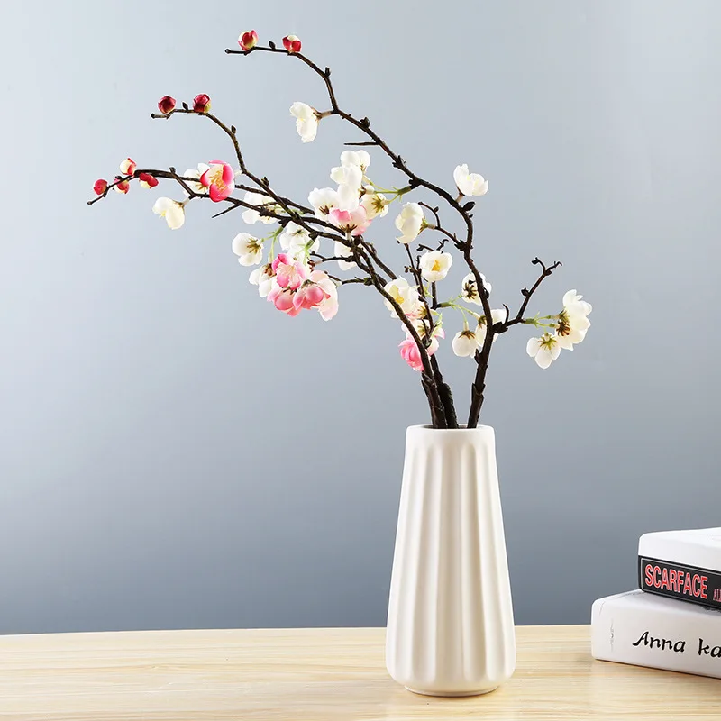 Billig 1 Pcs Klassische Weiße Keramik Vase Moderne Einfache Kunst und Handwerk Blume Anordnung Porzellan Vase Kreative Geschenk Hause Dekoration VC