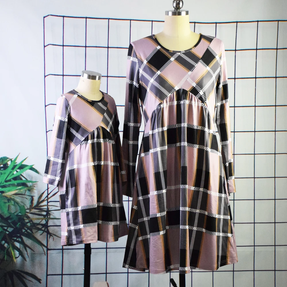 Green Plaid NASHAKAITE/ г. Весенние платья для мамы и дочки клетчатое платье средней длины с длинными рукавами для мама дочь семья Лук мама и я одежда - Цвет: Green Plaid