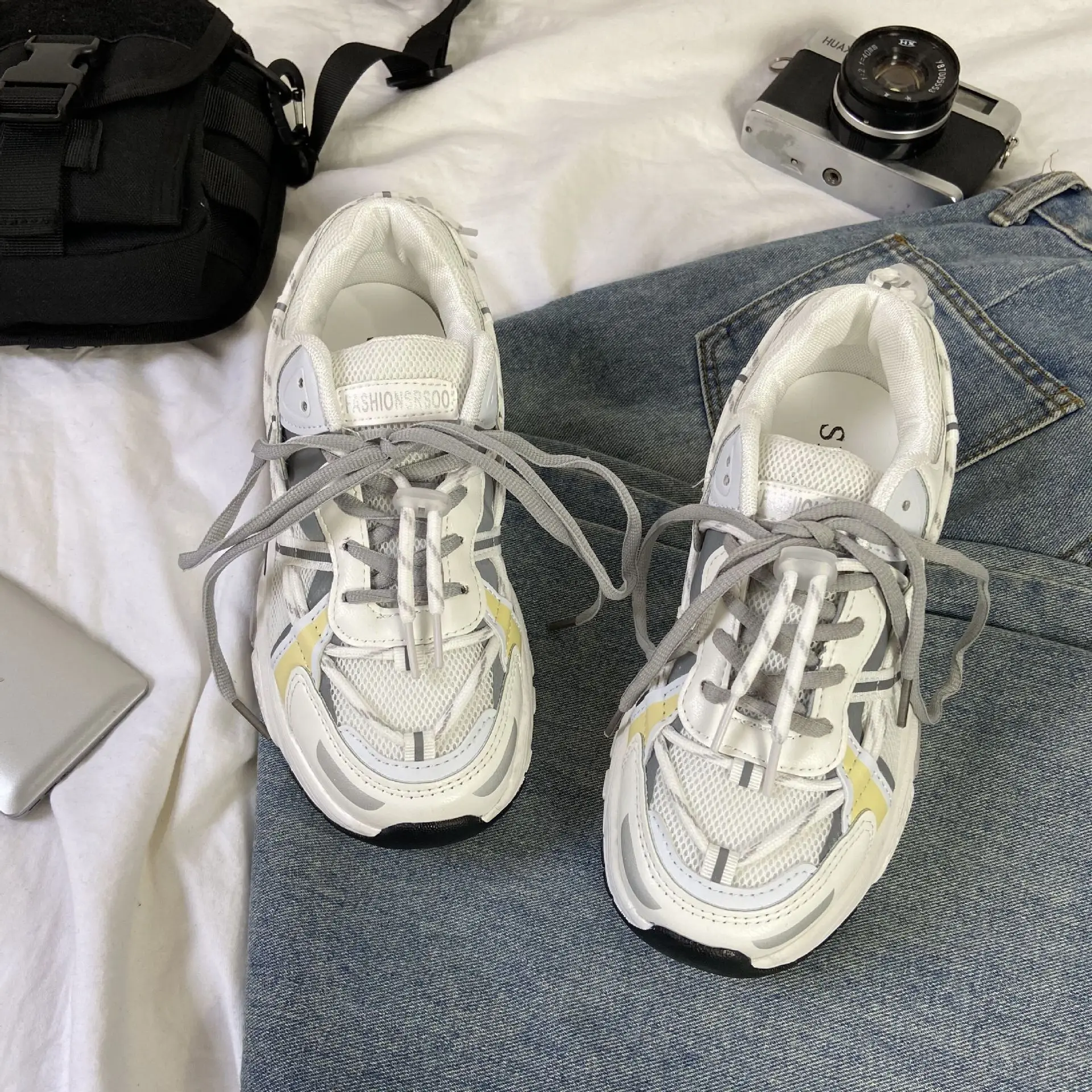 Casual Sports Shoes Women's Street Shooting Korean Wild Women's Shoes Retro White Shoes Lace Up 2021 New Dad Shoes Canvas Shoes