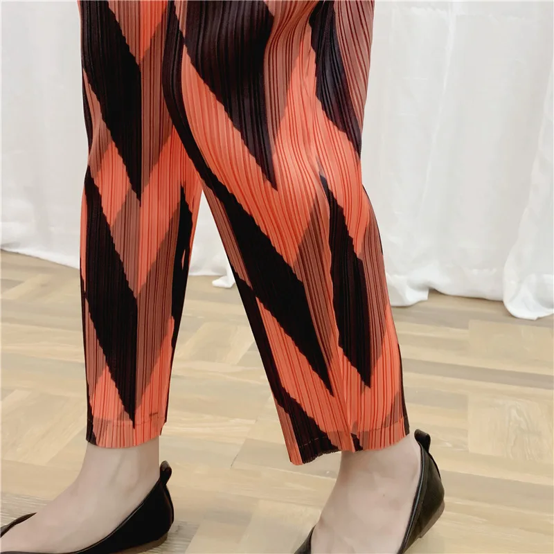 Новые Брюки MIYAKE Fold с принтом в полоску; цветные брюки; модные брюки; Бесплатная доставка