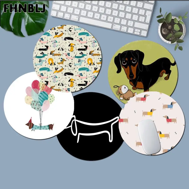 

FHNBLJ New Design Animals Dogs Dachshund Beautiful Anime round Mouse Mat gaming Mousepad Rug For PC Laptop Notebook
