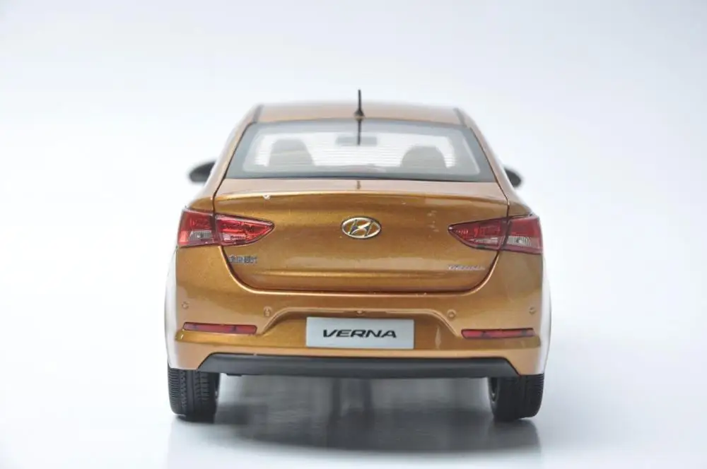 1:18 литая модель для Hyundai Verna Solaris 2016 оранжевая игрушечная машинка из сплава