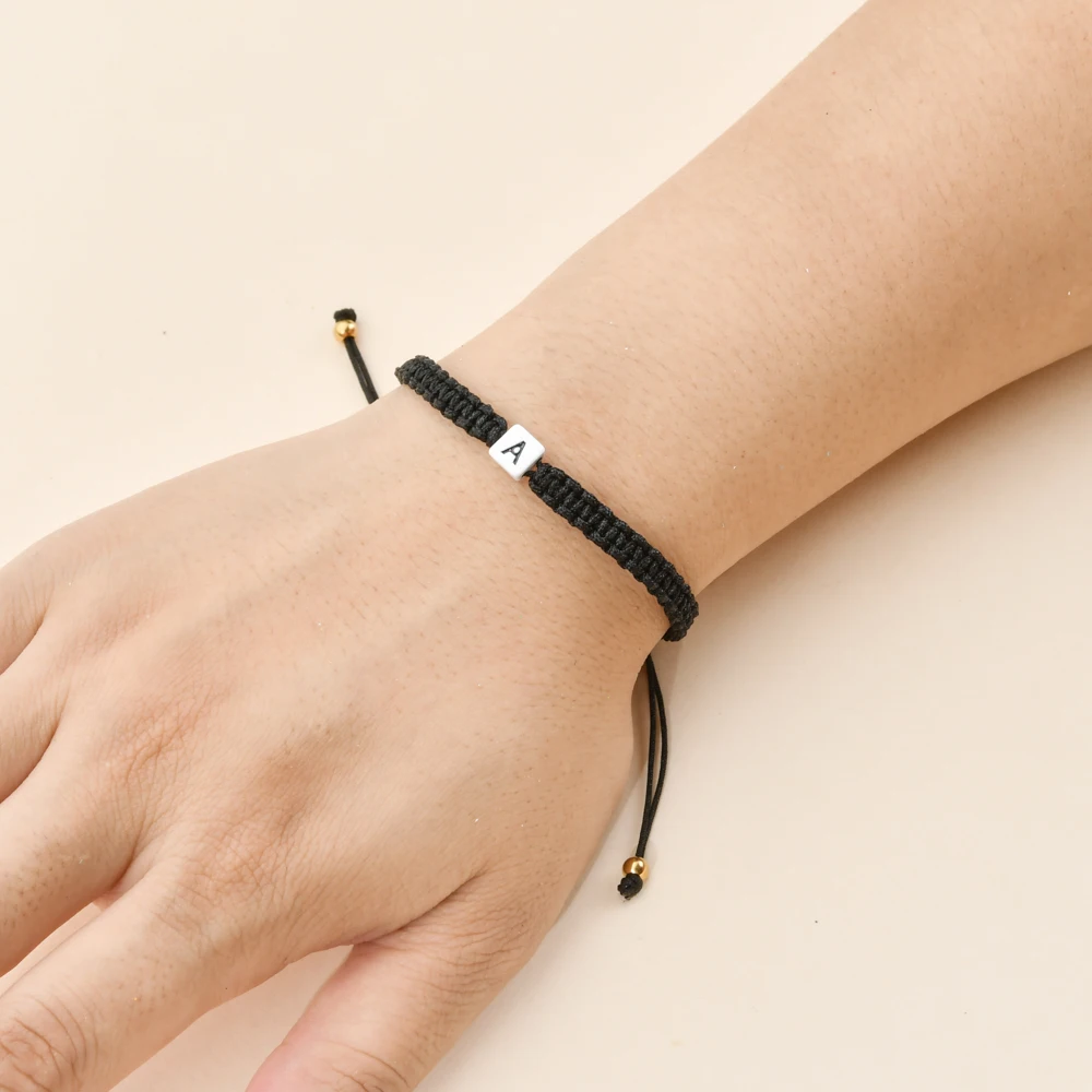 Pulseiras c pingentes
