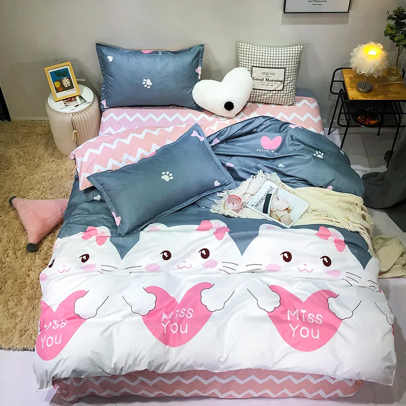 

Cartoon pattern bedding set polyester fabric sheets quilt cover pillowcase family set comfortable and breathable