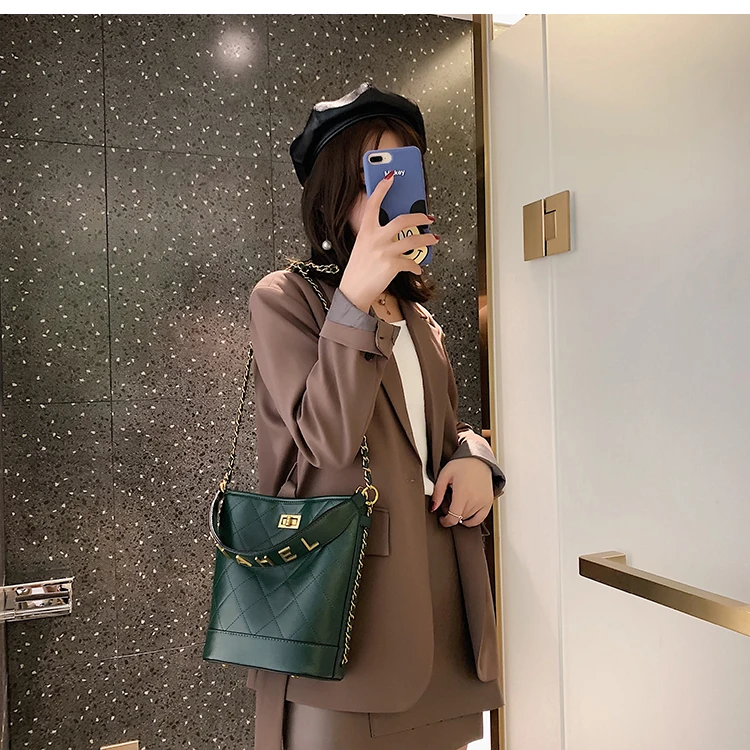 Textured HandBag Female New Wave Korean Messenger Bag Fashion Bucket Bag Ocean Bag