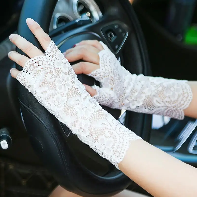 Cool Lace Gloves Summer Ladies Fashion Lace Half-Finger Driving and Riding Sunscreen Gloves Wedding Dancing Etiquette Gloves