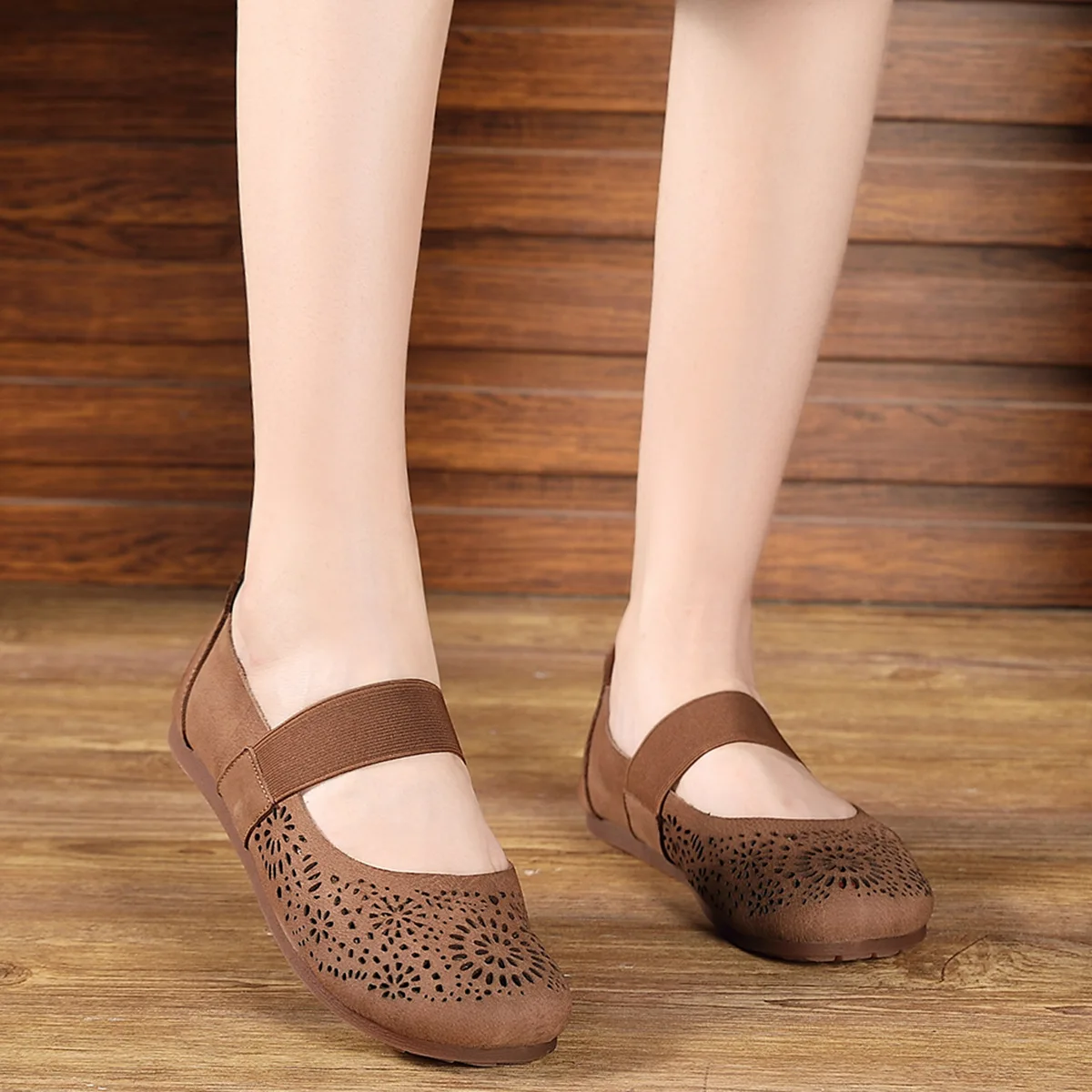 

2019 Summer New Style Porous Hollow out Casual Flat Heel Retro Rub Color Dull Polish Genuine Leather Elastic Band Sandals Women'