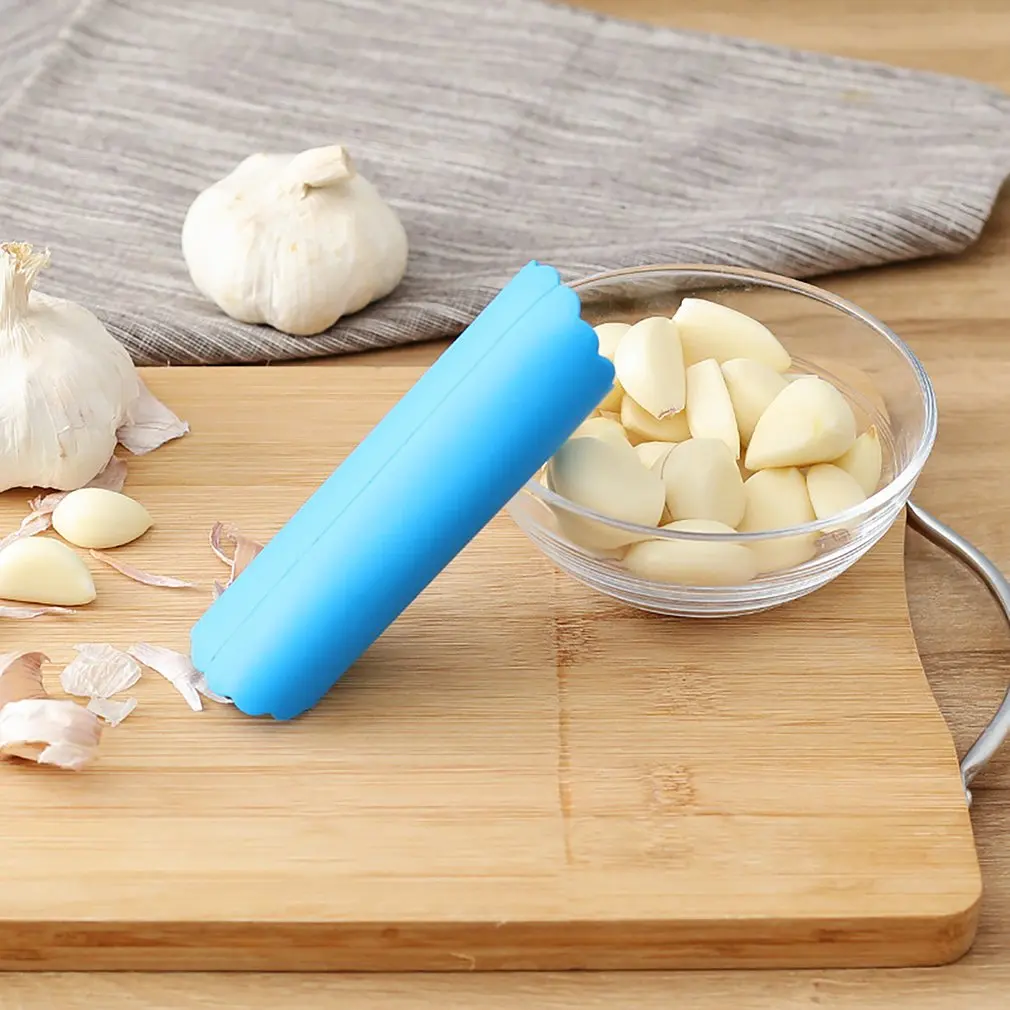 

1pc Manual Garlic Peeler With Smooth Edge Silicone Garlic Peeling Tool Garlic Press Garlic Peeler Random Color