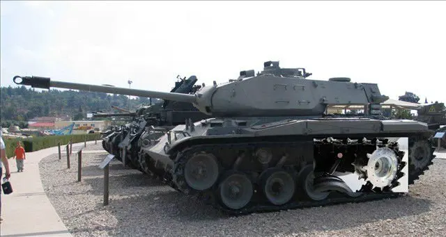 M41A3-Walker-Bulldog-latrun-2