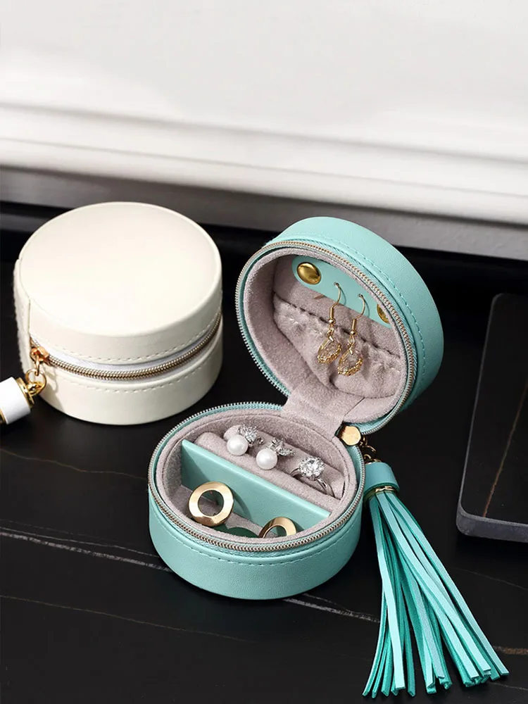 Mini Round Jewelry Box Carrying Bag Portable Velvet Chain Jewelry Box Earrings Earrings Storage Box Mini Round Jewelry Box Carrying Bag Portable Velvet Chain Jewelry Box Earrings Earrings Storage Box