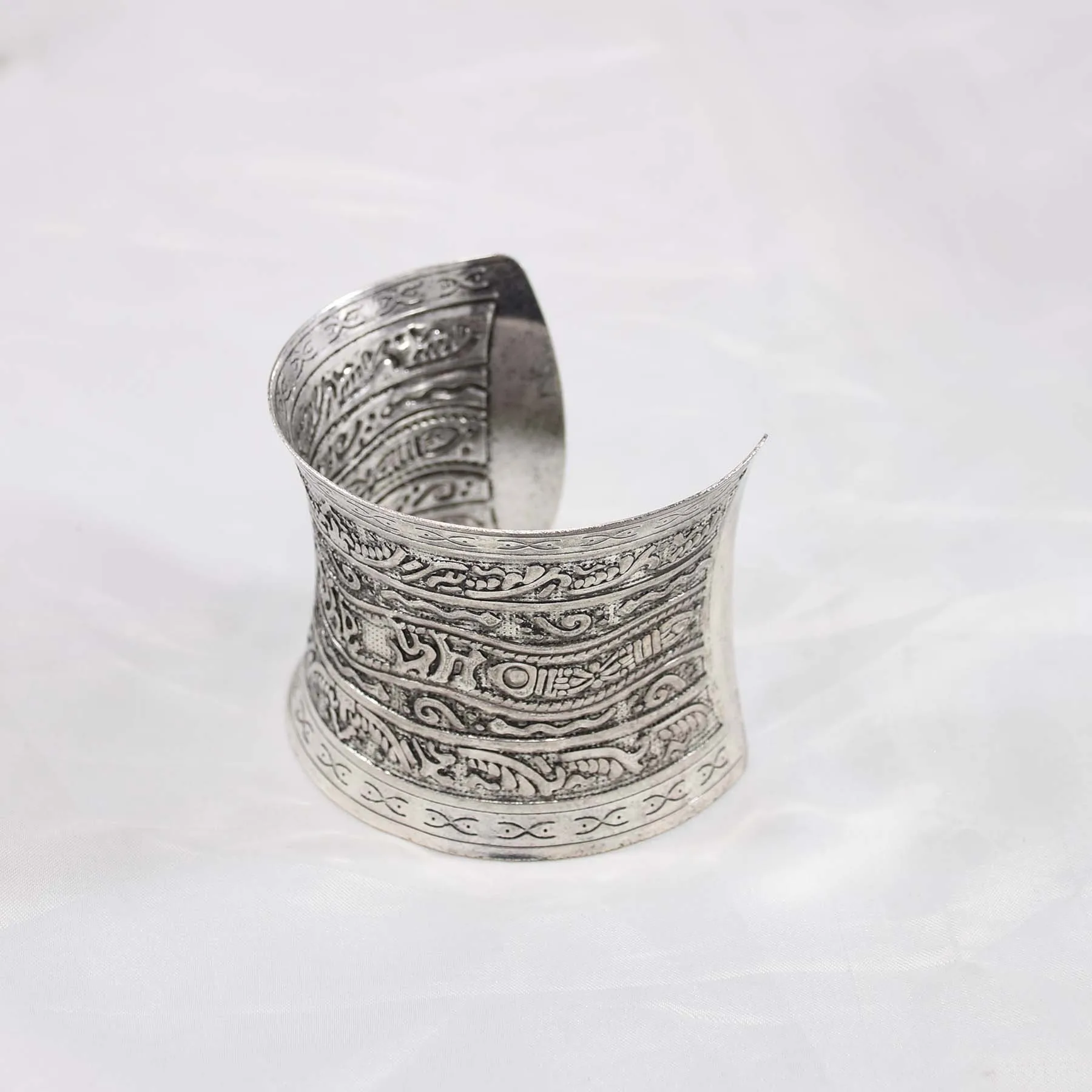 Gypsy Boho Vintage Open Cuff Bracelet For Women Men Tibet