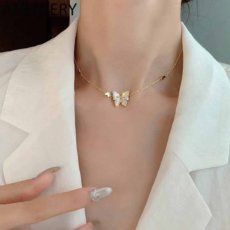 Collana Piccola Farfalla in Argento Sterling S925 per Donna Dolce