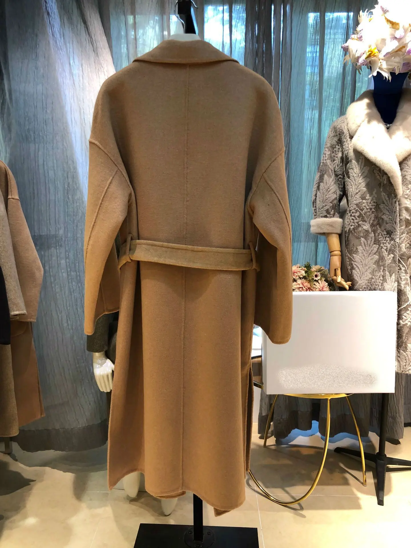 Новое Элегантное модное Оригинальное качество, четыре цвета, черный, желтый, хаки и зеленый, длинное шерстяное пальто для женщин с поясом