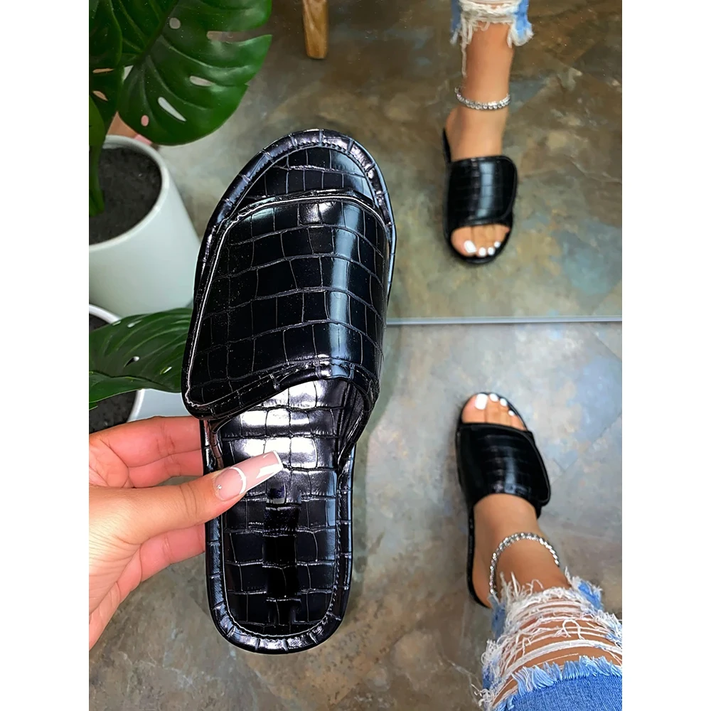

Comfy Flat Sliders Open Toe Slippers Faux Animal Pattern Fashion Women Slip On Rubber Rome Sandals Rose Black Indoor Slides 2020