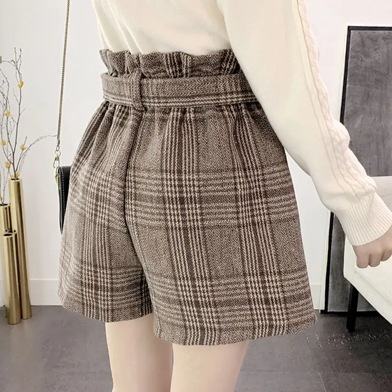 Autumn Winter Female Short Pants New Korean Wild High Waist Pants Lady Plaid Shorts Double-Breasted Boots Pants Women Clothes