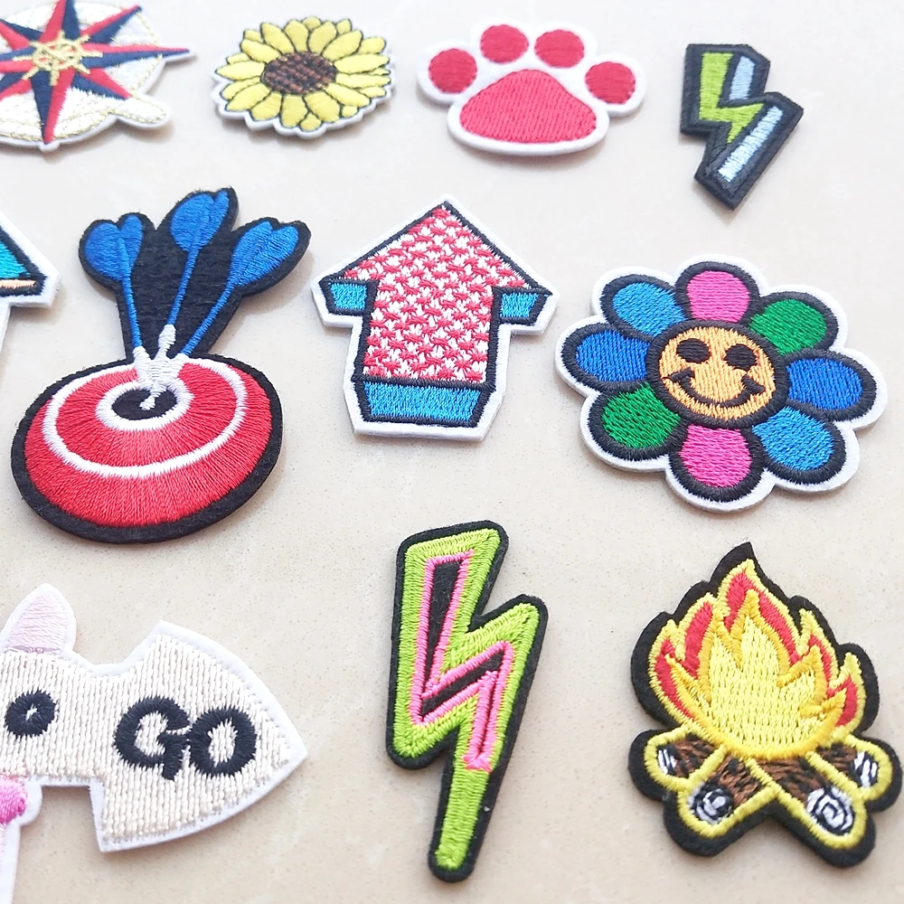 Fashion DIY Patches Cute animal Embroidery Patches for T-shirt Iron on  Child kids Appliques Clothes