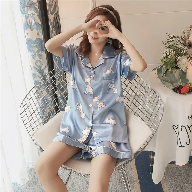 

[Temperature Attitude Warm] Summer WOMEN'S Pajamas Model Silk Cute Cartoon Giraffe Cardigan Homewear Set