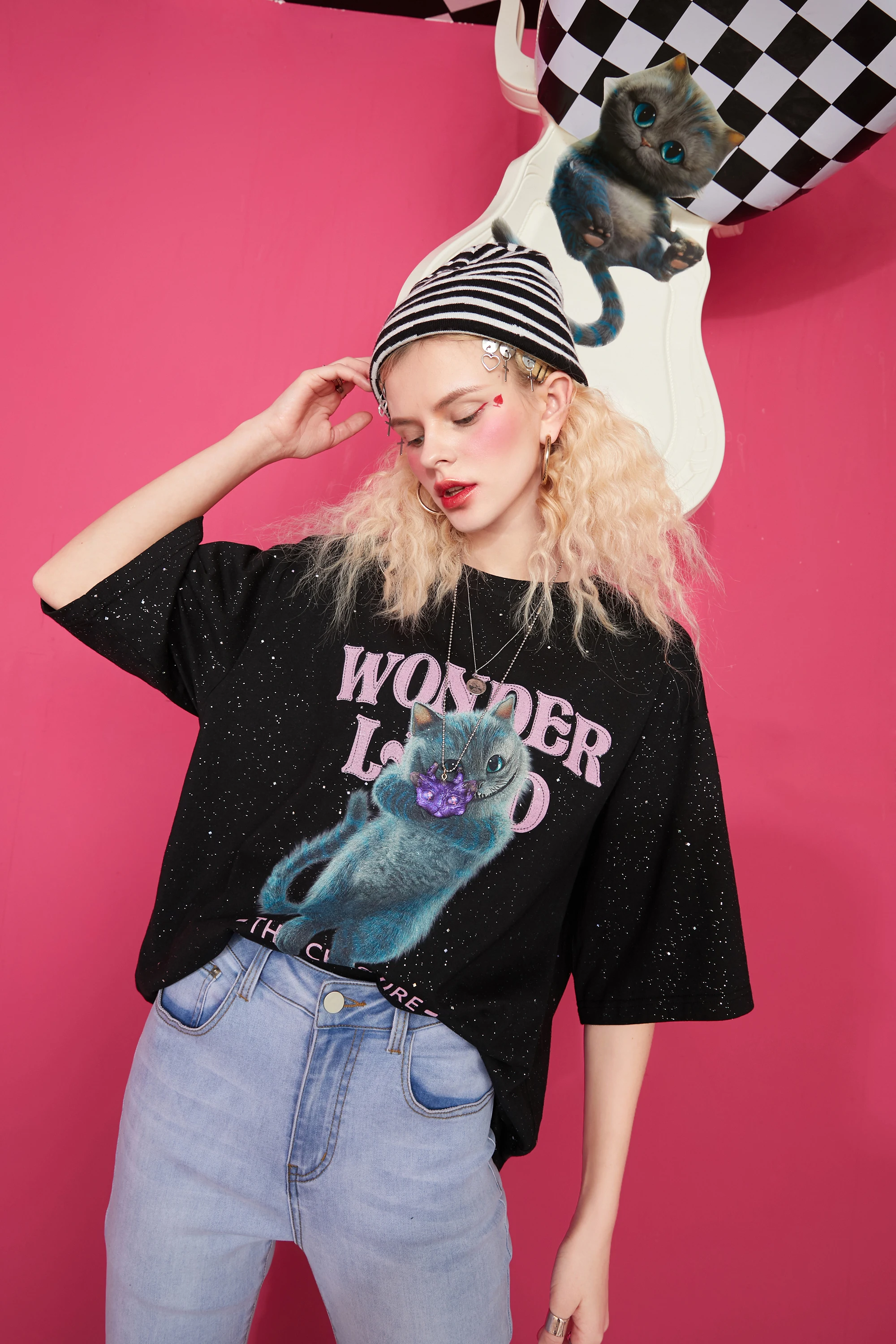ELFSACK Harajuku Cat Print Casual T-Shirts Women,2021 Spring ELF Vintage Short Sleeve Female Basic Daily Graphic Tops