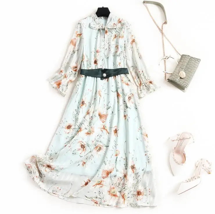

New European and American women's dresses for spring 2020 Elastic waist print Nine - quarter sleeve horn sleeve dress