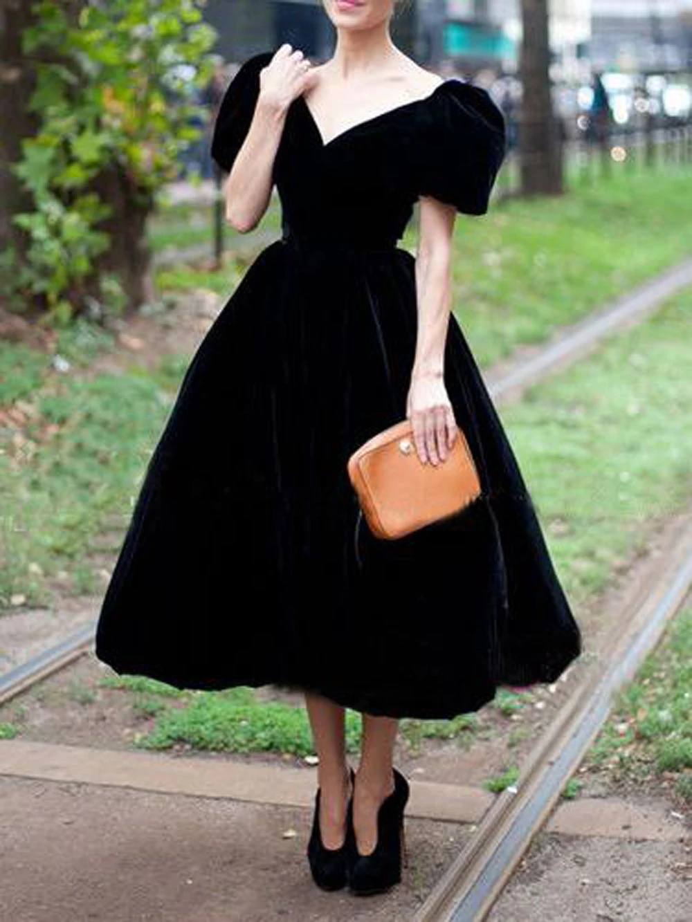 

Retro Velvet Tea Length Prom Dresses 2021 V Neck Short Sleeve Formal Evening Zipper Back Robe De Soiree платье платье на выпускн