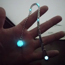 

Cute Luminous Metal Chain Bookmarks Book Marks for Teachers Gift Beautiful Book Accessories School student Office reading