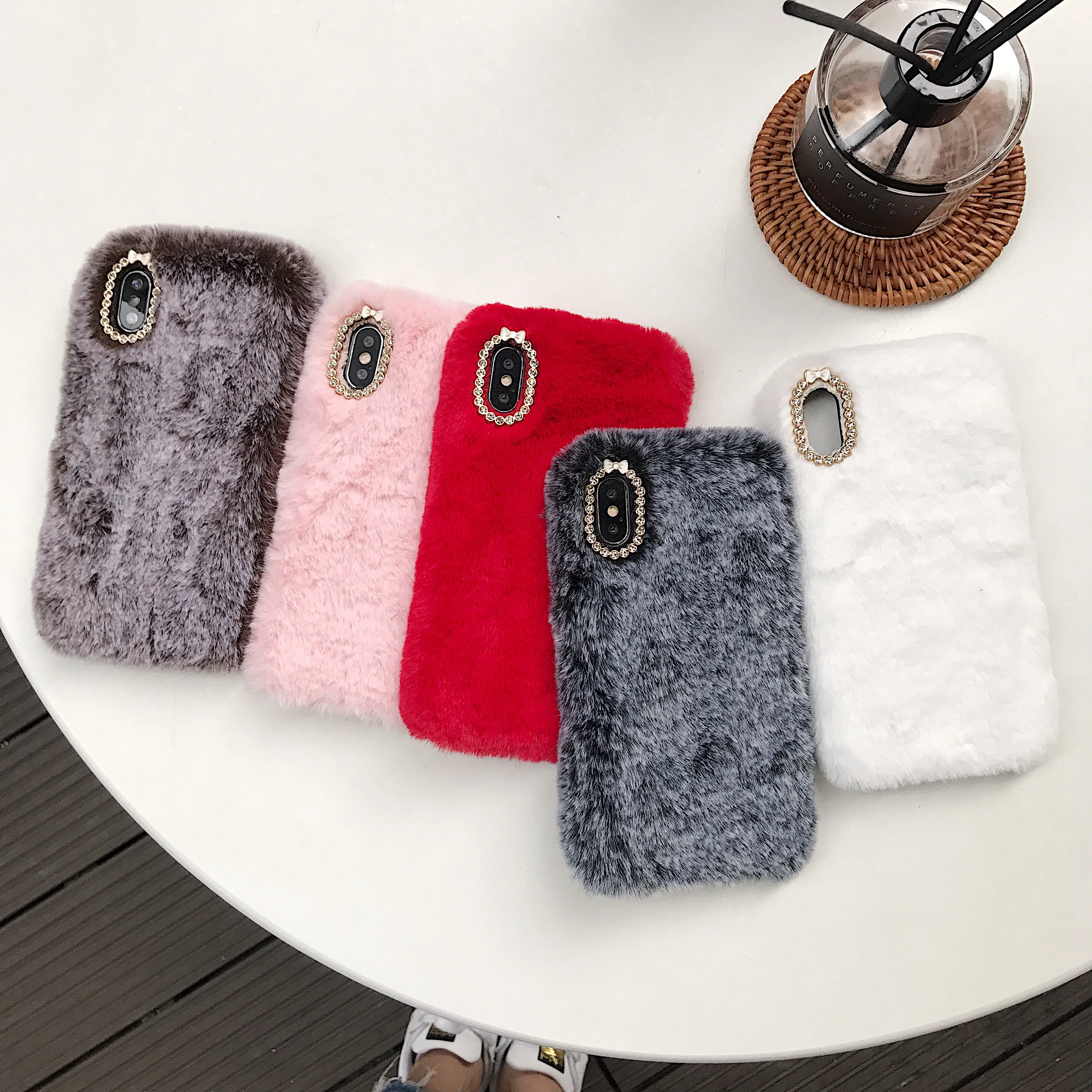 

For iPhone 11 phone case plush phone case for 7 8 11Pro MAX simple solid color hand warmer IphoneXS MAX all-inclusive soft shell