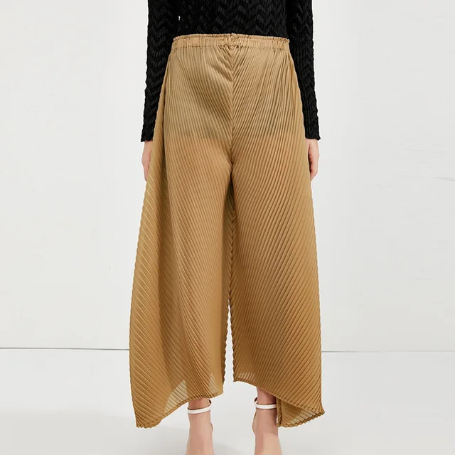 plus size gold pants