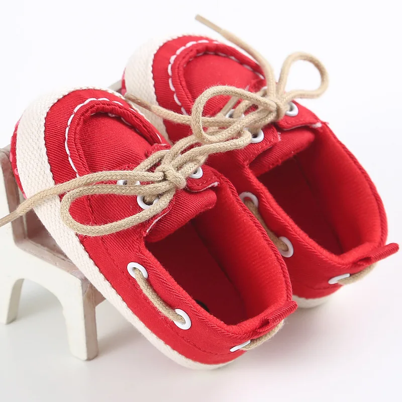 Для мальчиков и девочек от 0 до 1 лет; сезон весна-осень; однотонная парусиновая обувь с вышивкой и кружевом; спортивная обувь для малышей