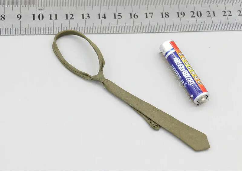 

UD9005 1/6 Scale WWII British Army Locomotive Courier Tie Model for 12" Doll