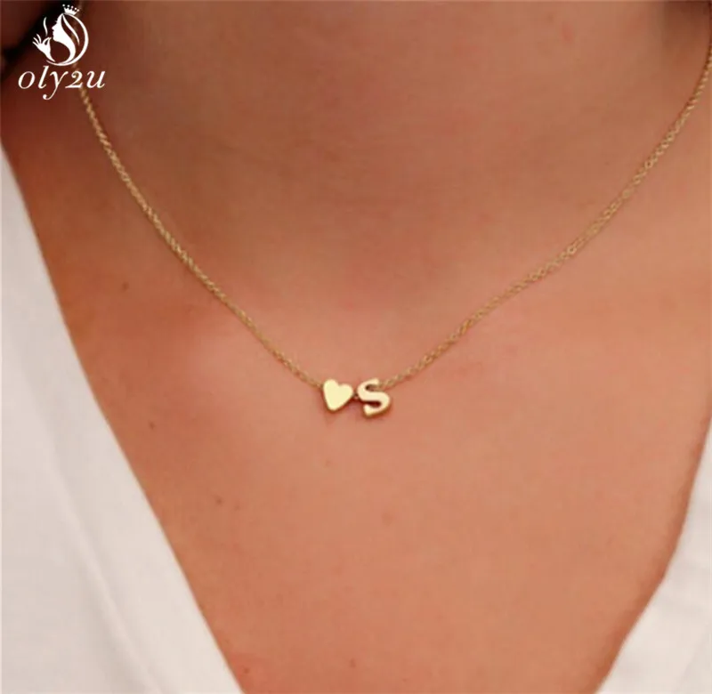 Oly2u модные крошечные сердечки изысканные оригинальные персонализированные буквы имя Чокеры ожерелье для женские ювелирные изделия, кулон аксессуары подарок