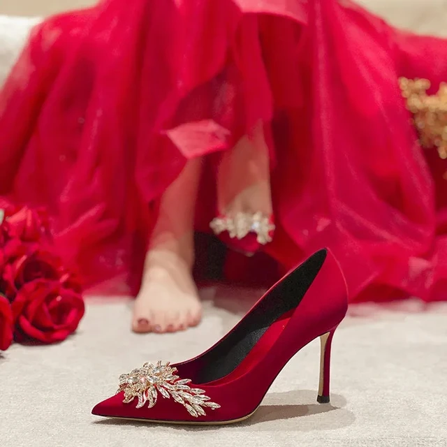 Red Heels Wedding Shoes Bride 2022 New Women Luxury Sandals Stiletto Pointed Design Ladies Wedding Party Fashion Sparkly Heels 2