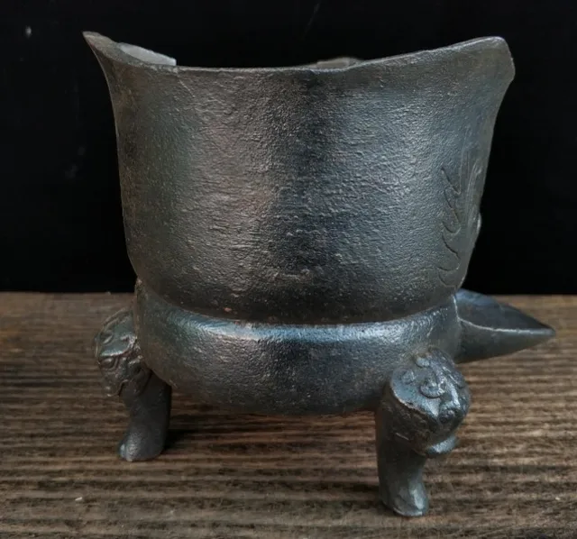 레트로 주철 바베큐 그릴 테이블로 잊지 못할 야외 모임을 연출하세요.