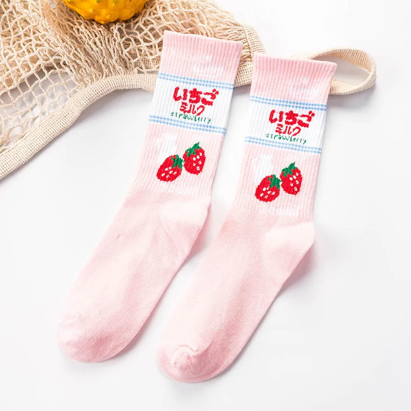 Kreative-Hohe-Qualit-t-Mode-Harajuku-Kawaii-Gl-cklich-Socken-Frauen-Milch-Lebensmittel-Malerei-Erdbeere-Tier(12)
