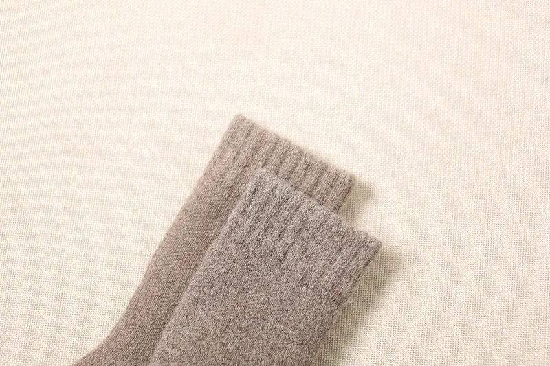 Зимние теплые однотонные шерстяные мужские носки средней длины, плотные носки, подарки для мужчин 102401