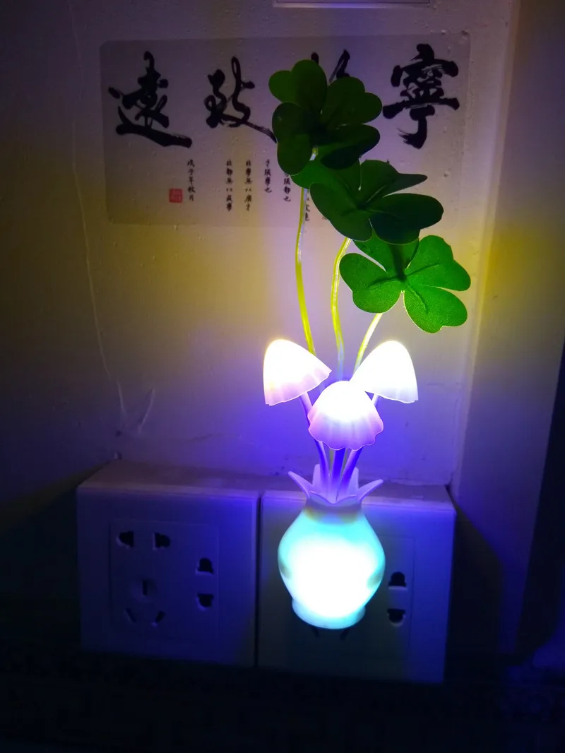 发光四叶草
