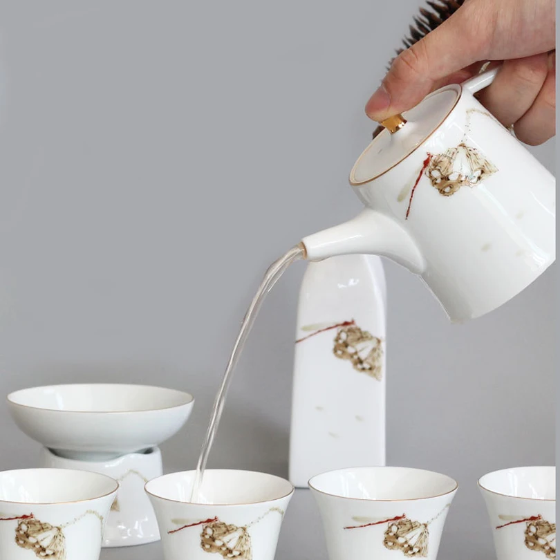 Белый керамический чайник идеальный чайный набор