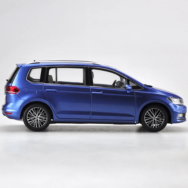 Авторизованный подлинный 1/18 Масштаб Volkswagen все новые Touran L коричневый на Рождество/День рождения подарок, коллекция