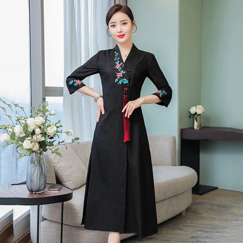 

2020 traditional chinese dress women's cheongsam oriental long dress floral embroidery v neck improved qipao vestidos aodai